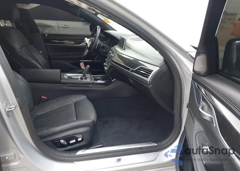 2018 BMW 750I z USA, uszkodzony, nr VIN WBA7F0C52JGM23107